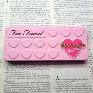 Too Faced Chocolate Bon Bons eyeshadow palette